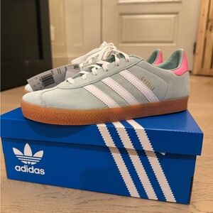 Adidas GRADE SCHOOL Gazelle Sneakers - Light Green and Pink